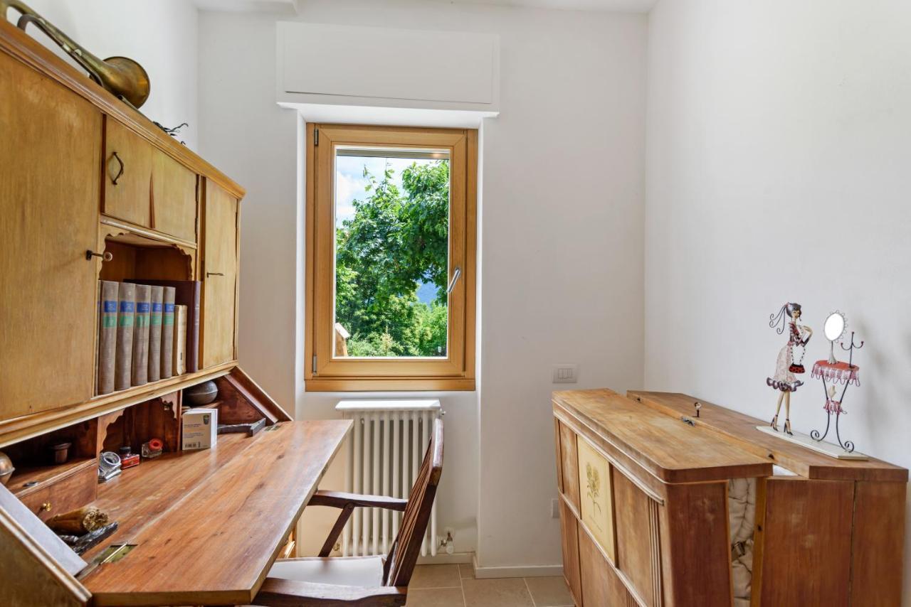 شقة Como Lake Cosy Flat With Garden And Parking تْشيرنوبيو المظهر الخارجي الصورة